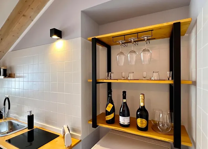 Jacuzzi Center - Serendipity Apartment *