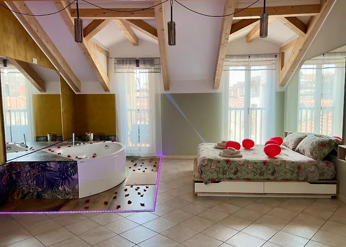 Jacuzzi Center - Serendipity Apartamento